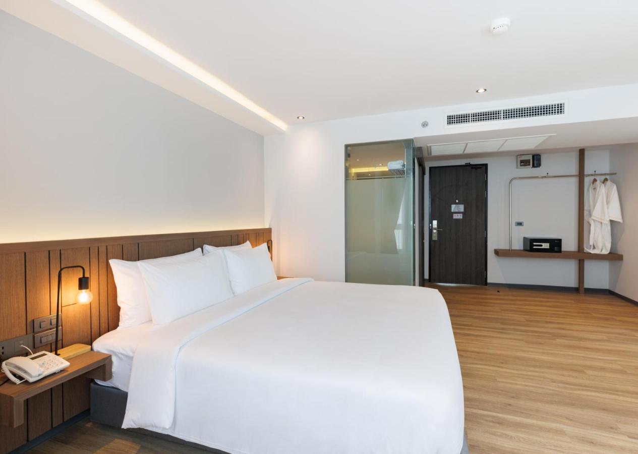 Pure Eleven Hotel Bangkok Makkaszan Kültér fotó
